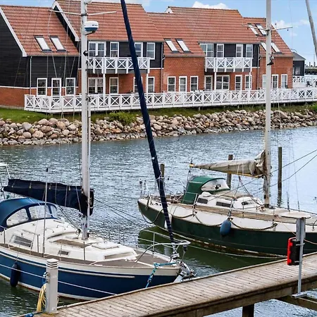 4132-borre-klintholm-havneby-32 * Borre